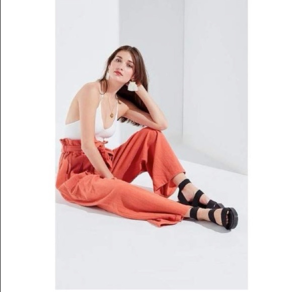 Urban Outfitters // Bennie Paperbag Wide Leg🌛 - Picture 2 of 11